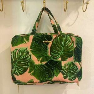 Cosmetic/Toiletry Bag